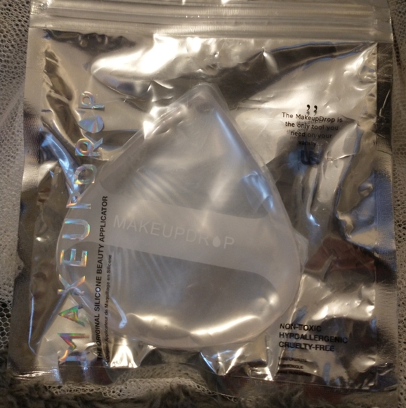 Beauty Bundle!!! - Picture 6 of 8